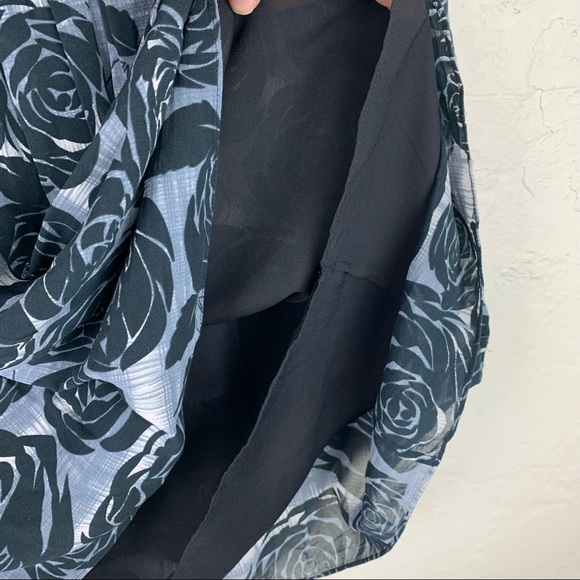 Banana Republic Silk Floral Skirt Size 4 - Picture 3 of 6